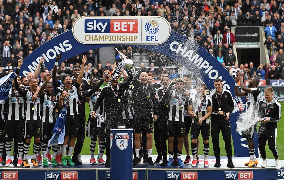 Ảnh bài viết Chùm ảnh: Newcastle vô địch Championship trong 2 phút nghẹt thở