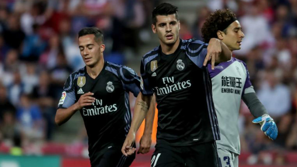 Đóng thế thành công, Morata ra yêu sách