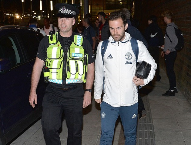 Ảnh bài viết Quỷ đỏ thất thểu rời London sau trận thua muối mặt trước Arsenal