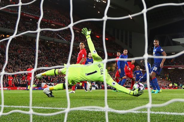 Ảnh bài viết Những tình huống cứu thua xuất thần của thủ môn năm 2017