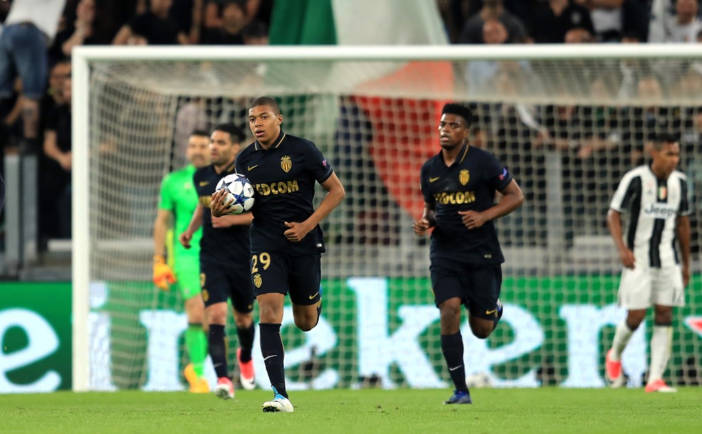 Xuất sắc hạ gục Buffon, Mbappe vẫn không thể giúp Monaco đi tiếp
