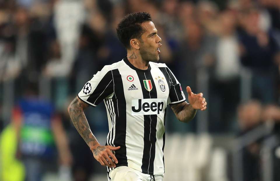 Ảnh bài viết Alves lên đồng, Chelsea lập tức chào mời