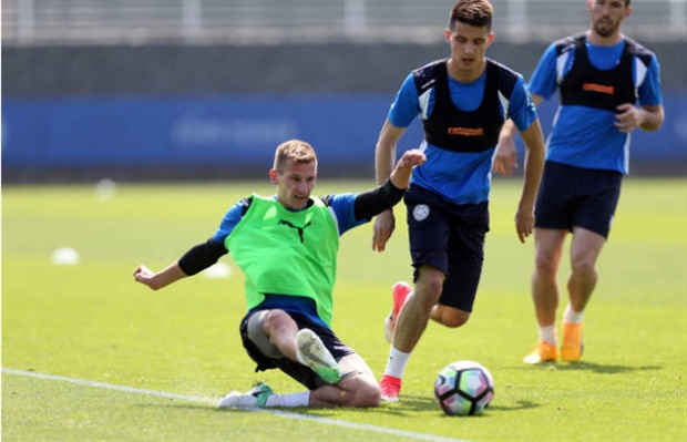 Ảnh bài viết Đã hết mục tiêu, Leciester vẫn muốn 'hại' Man City