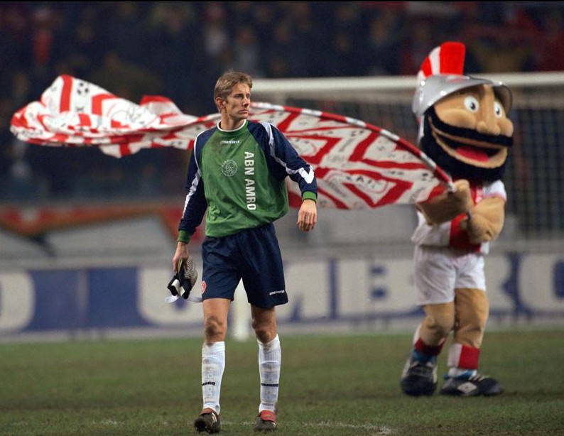 Điểm mặt dàn siêu sao giúp Ajax vô địch Champions League 1995