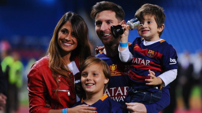 Messi ấn định ngày tổ chức cưới bạn gái lâu năm