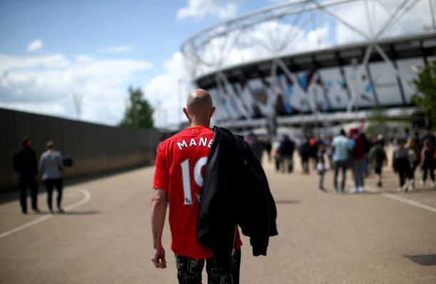 'Mane' xuất hiện ủng hộ Liverpool tại London 