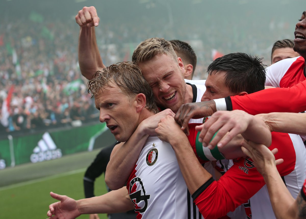 NÓNG: Ajax mất chức vô địch Hà Lan vì... Dirk Kuyt