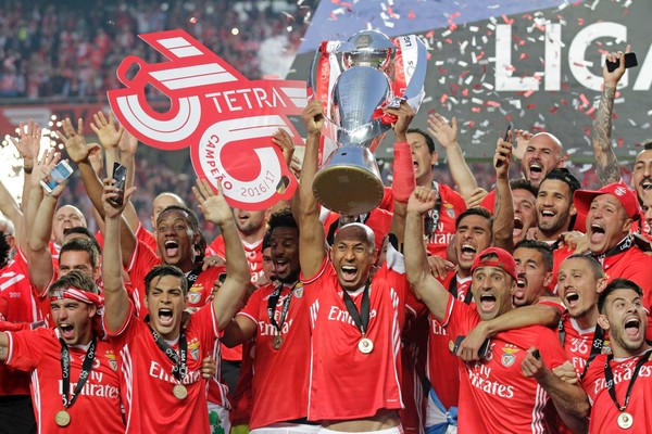 NÓNG: Benfica đăng quang tại Bồ Đào Nha