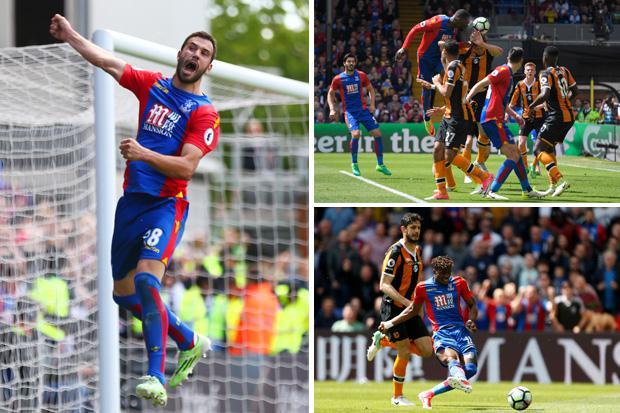 Ảnh bài viết Thất bại trong cuộc chiến trụ hạng, cầu thủ Hull ngồi khóc trên sân