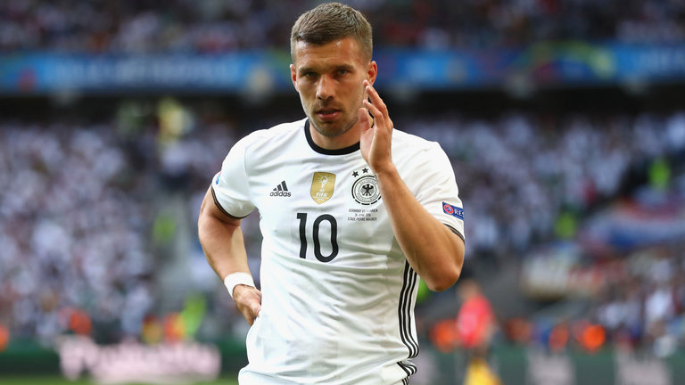 Cái chân trái ảo diệu của Lukas Podolski
