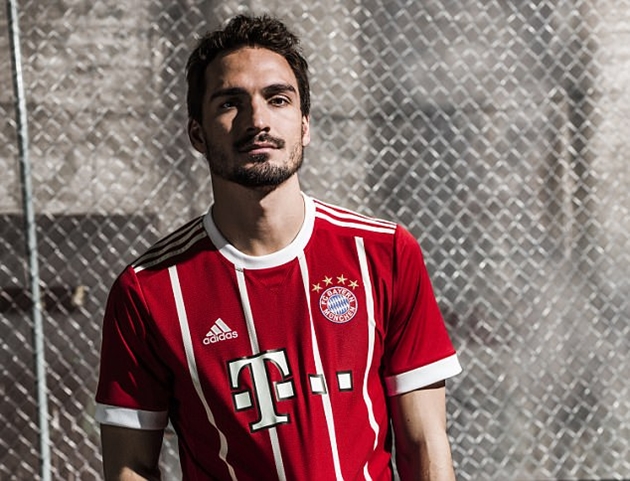 Sao Bayern Munich bảnh bao ngày ra mắt áo đấu mới