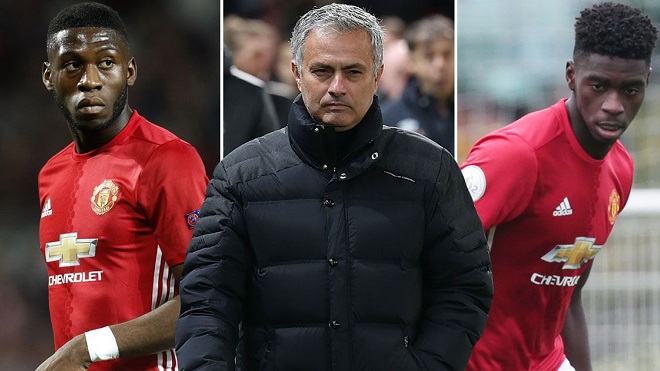 Ảnh bài viết Lực lượng top 6 NHA trước vòng cuối: M.U dùng cả đội 2; Terry chia tay Chelsea