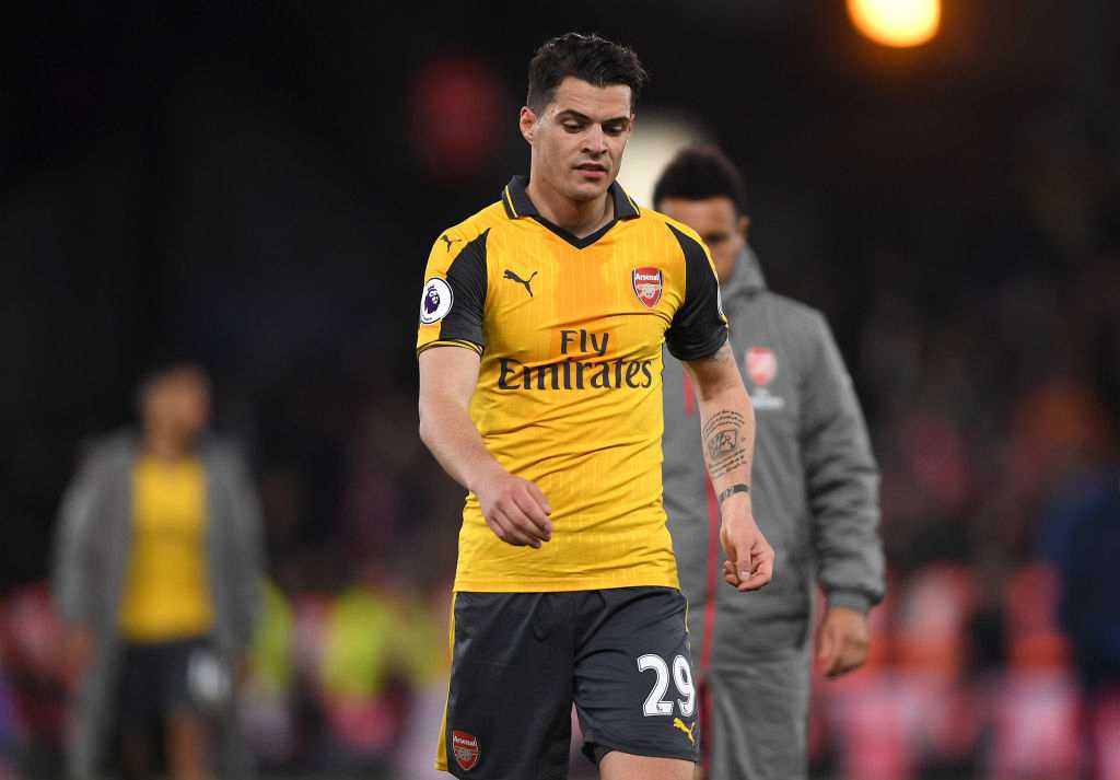 Ảnh bài viết Jamie Redknapp: Mua Xhaka là sai lầm lớn nhất mùa của Arsenal