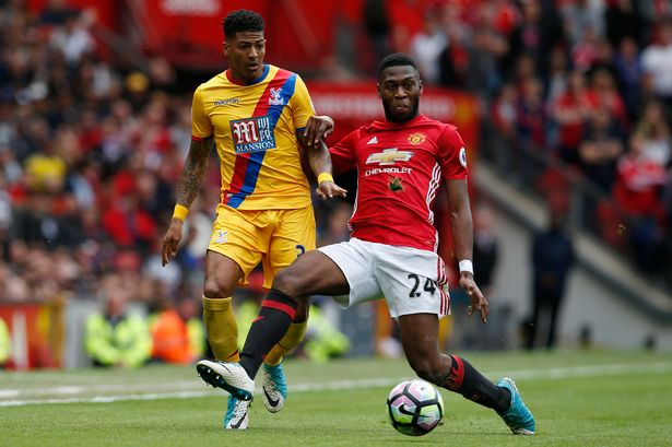 Josh Harrop ra mắt hoàn hảo, Man Utd "kết liễu" Palace sau 20 phút