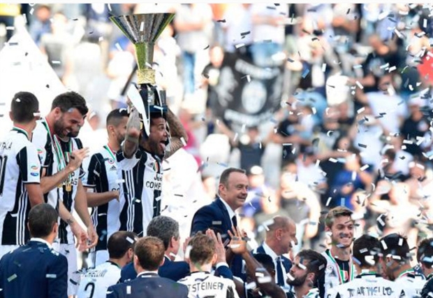 Ảnh bài viết Vùi dập Crotone, tiệc lên ngôi của Juve càng thêm vui