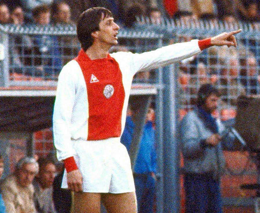 Đội hình 'cây nhà lá vườn' hay nhất lịch sử Ajax: Tượng đài Thánh Johan