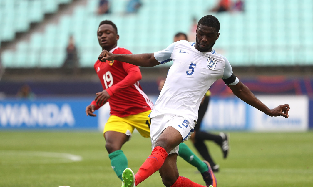 Hậu vệ Chelsea "troll" thủ môn Man United, U20 Anh chia điểm đáng tiếc trước Guinea