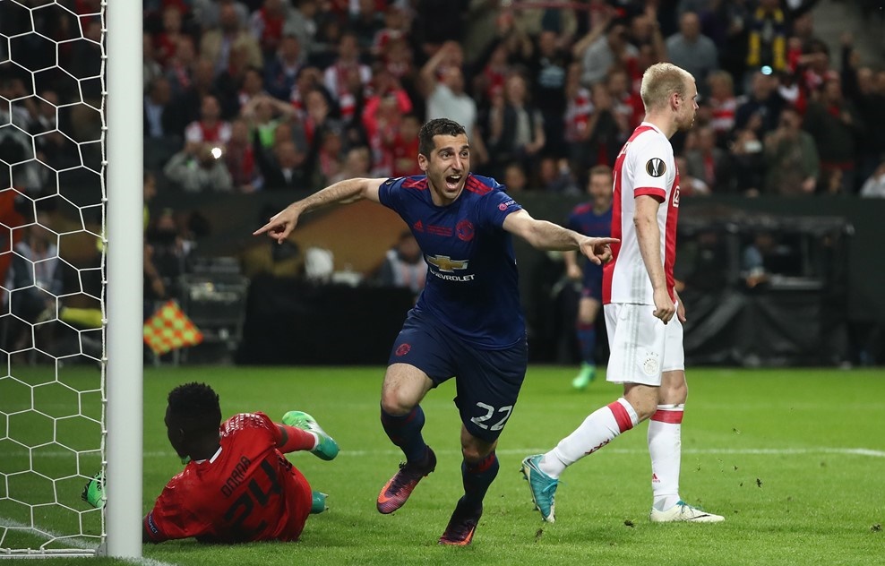 Góc chiến thuật: Mourinho 'cáo già', Man Utd 'bóp nghẹt' Ajax