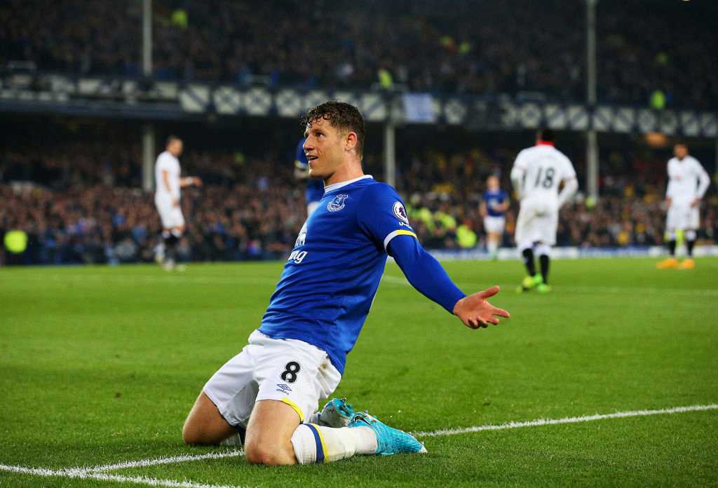 Leon Osman tiến cử tiền vệ Everton cho Mourinho