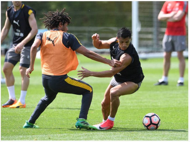 Ảnh bài viết Sao Chelsea không bận tâm đến việc kèm Sanchez