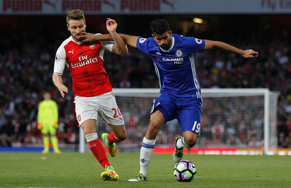 Tâm điểm Chelsea - Arsenal: 3-4-3 của Wenger gặp "nguyên bản"