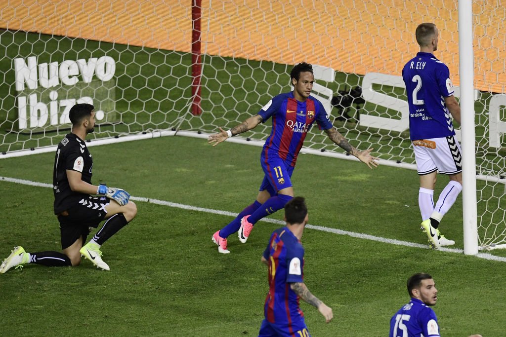 Ảnh bài viết Chùm ảnh: Đè bẹp Alaves, Barca có quà chia tay Enrique