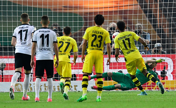 Sút pen thành công, Aubameyang đưa Dortmund đến với danh hiệu đầu tiên sau 5 mùa giải