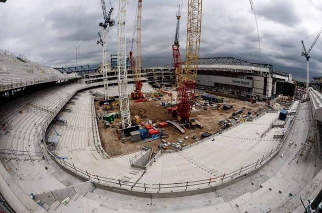 Tốc độ thi công "ánh sáng" của sân White Hart Lane mới