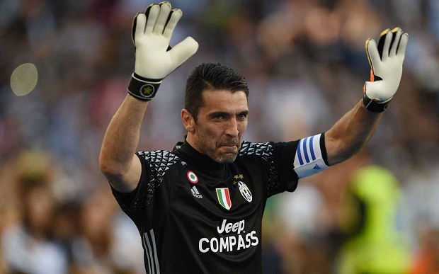 Ảnh bài viết Buffon từng từ chối Man United, Arsenal