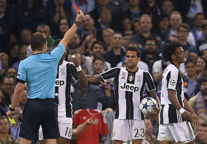 Quay chậm: Ramos 'ăn vạ', Cuadrado nhận thẻ đỏ ngớ ngẩn