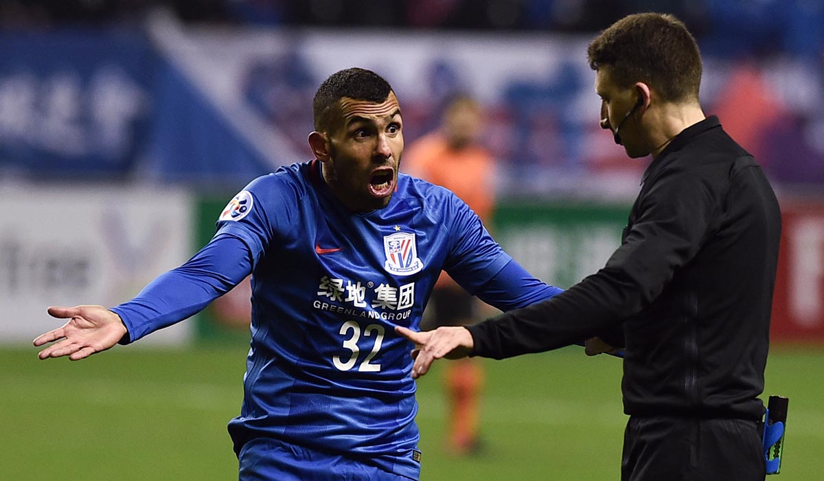 Nửa triệu bảng đổi lấy sự lười nhác của Tevez
