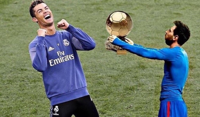 Ronaldo thả tim cho bức ảnh chế nhạo Messi
