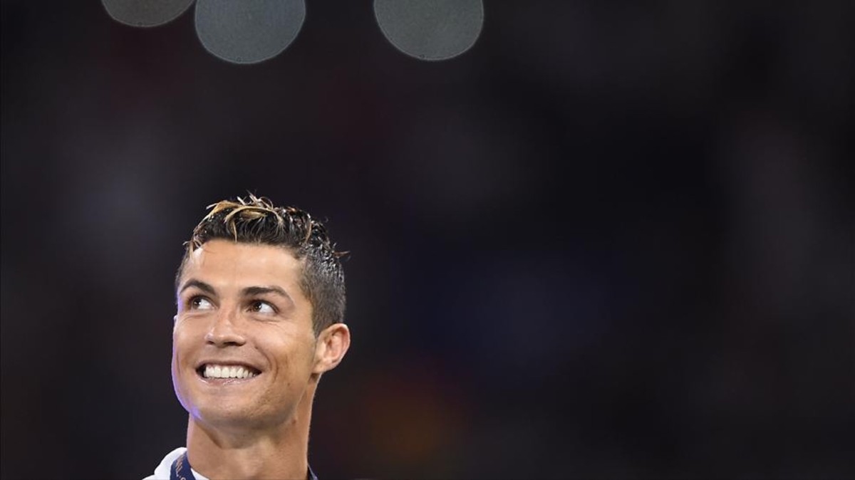 Chuyển nhượng Real Madrid ngày 07/06: Perez bán cả Ronaldo?