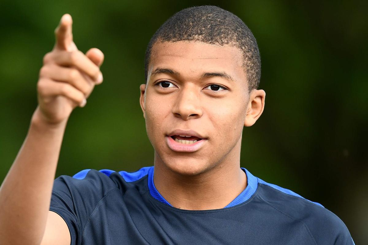 Ảnh bài viết Toàn cảnh vụ Kylian Mbappe: Kịch bản nào cho Hè này?