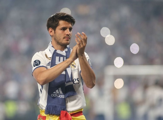 Morata 'like' ảnh của hội CĐV Man United 
