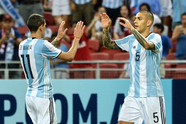 Messi vắng mặt, Argentina vẫn dễ dàng ‘đánh tennis’ tại Singapore