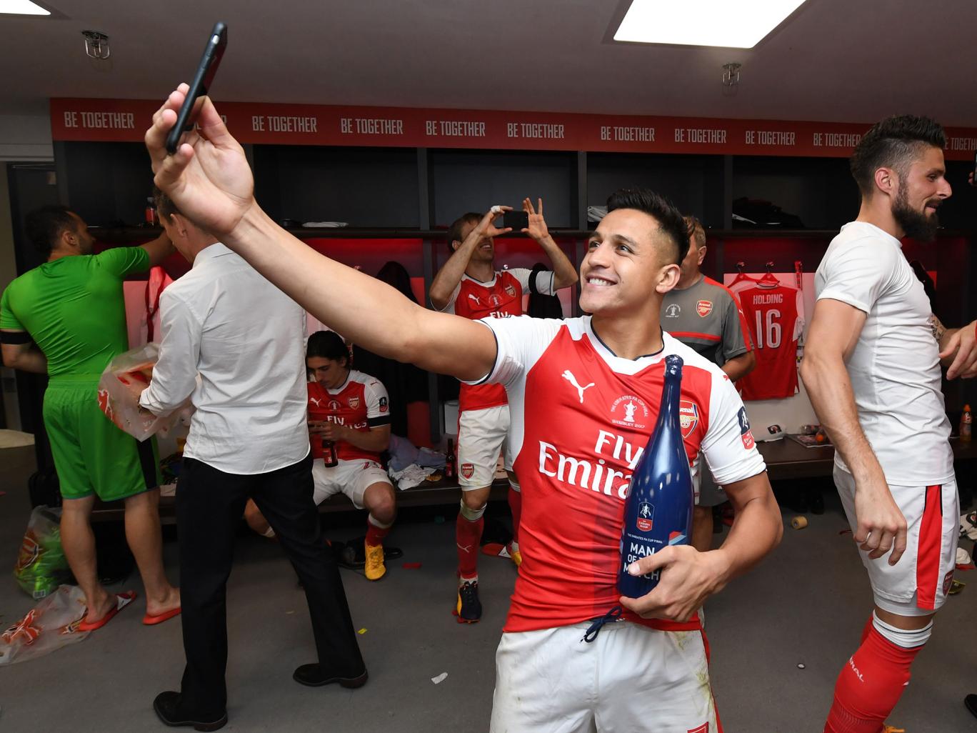 Ảnh bài viết Tương lai Alexis Sanchez: Chênh vênh