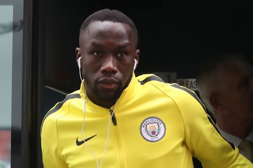 Ảnh bài viết Sau 10 năm, Bacary Sagna chuẩn bị hồi hương thi đấu