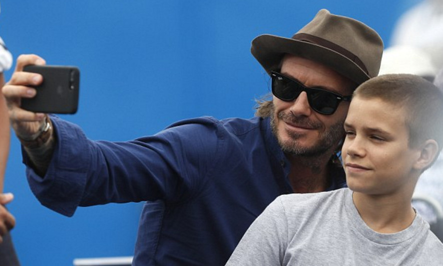 Beckham lại 'giết thời gian' cùng banh nỉ