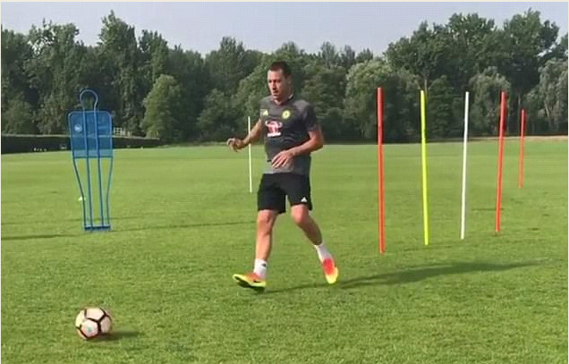 Ảnh bài viết Chùm ảnh: Terry tập cực sung để chuẩn bị ra mắt đội bóng mới