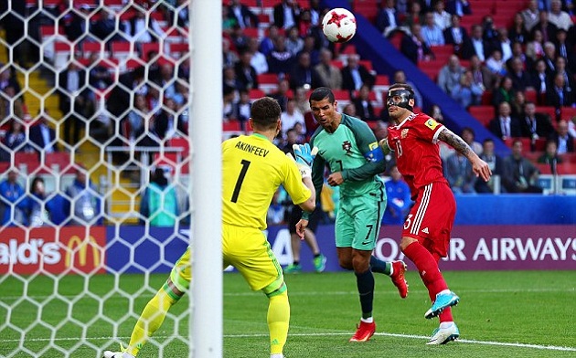Ảnh bài viết CR7 bùng nổ giúp Bồ Đào Nha rộng cửa đi tiếp