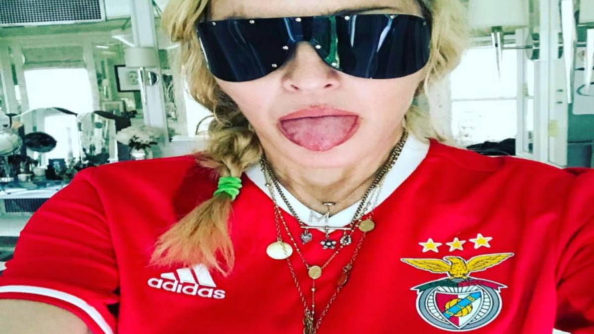 Madonna "nâng bước" con nuôi trở thành... cầu thủ bóng đá