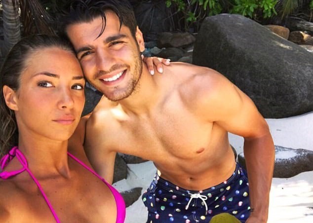 Ảnh bài viết Để mặc M.U 'trồng cây si', Alvaro Morata đi hưởng tuần trăng mật