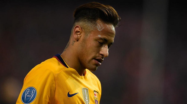 Neymar bất ngờ xác nhận chia tay bạn gái 