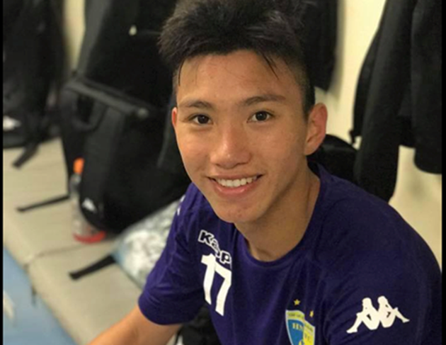 Ảnh bài viết Cột mốc đáng nhớ của Văn Quyết và Văn Hậu sau trận đấu với Hải Phòng