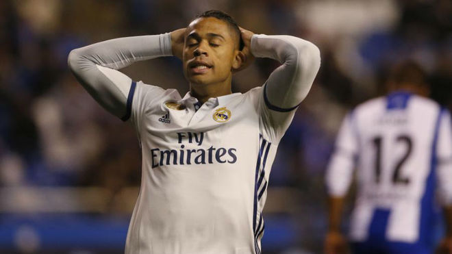 Ảnh bài viết Lyon sắp có hai sao trẻ thay thế Lacazette 