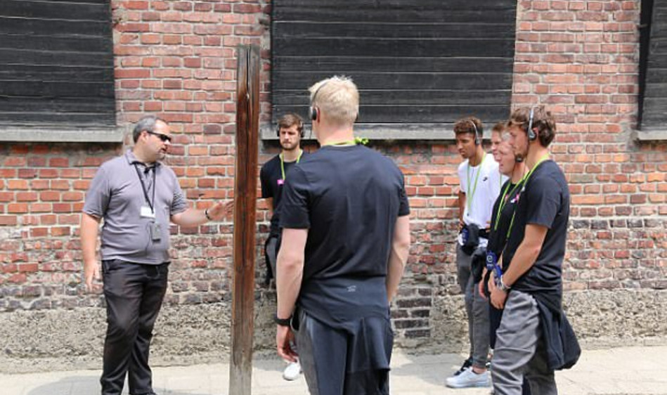 Ảnh bài viết Sau U21 Italia, U21 Anh cũng thẫn thờ khi nghĩ về quá khứ