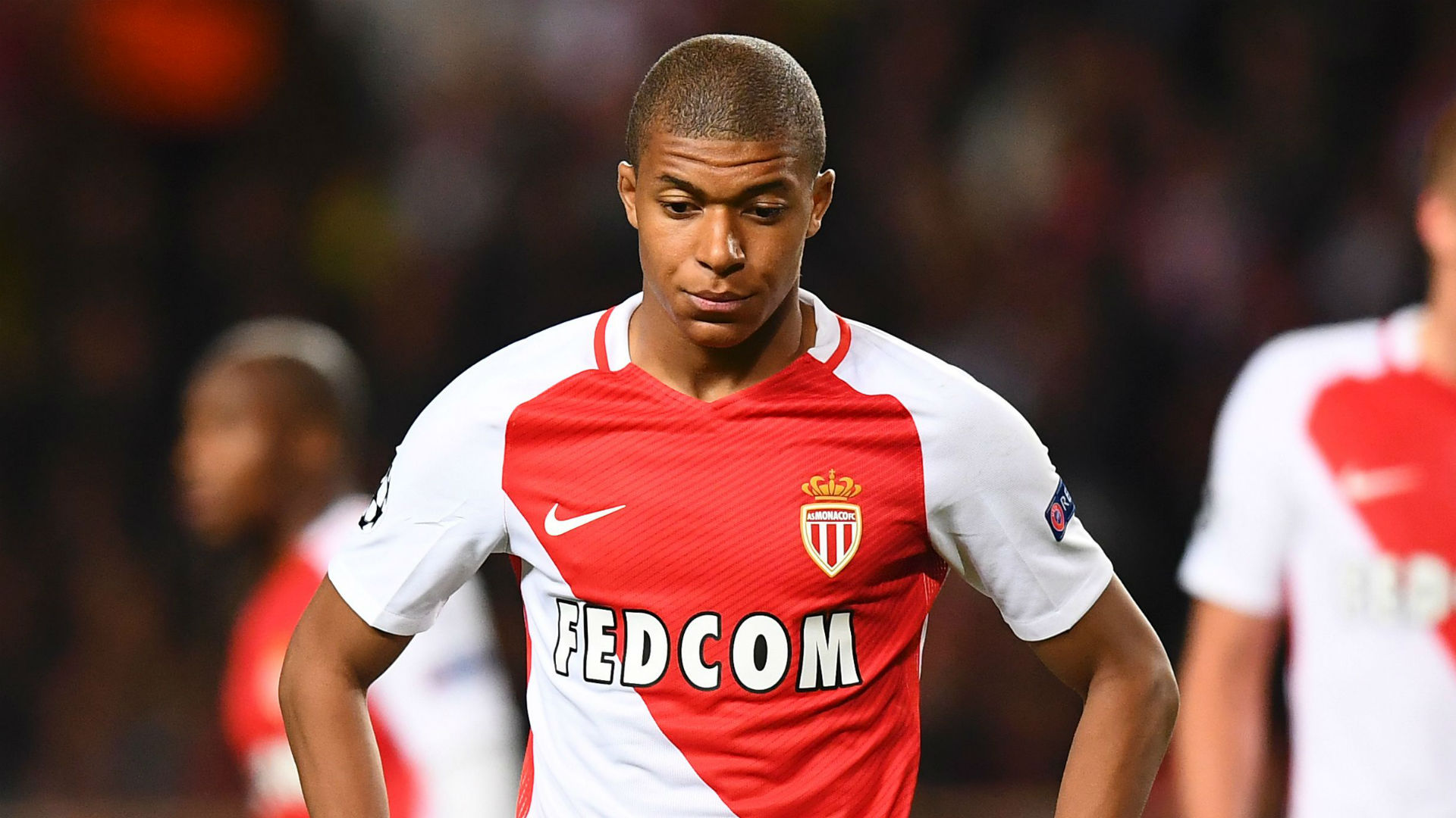 Chủ tịch Perez: 'Mbappe chưa đủ tuổi để đá cho Real'