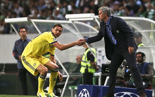 Ảnh bài viết Mourinho - Matic: Hết sỉ nhục lại tìm đến nhau?