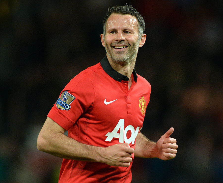 10 ngôi sao 'già' nhất từng chơi ở Ngoại hạng Anh: Sự bền bỉ của Giggs